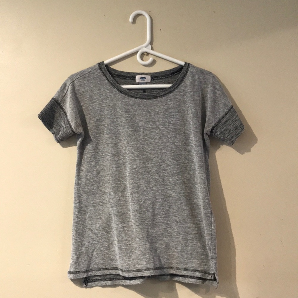 Women’s old navy xs tee